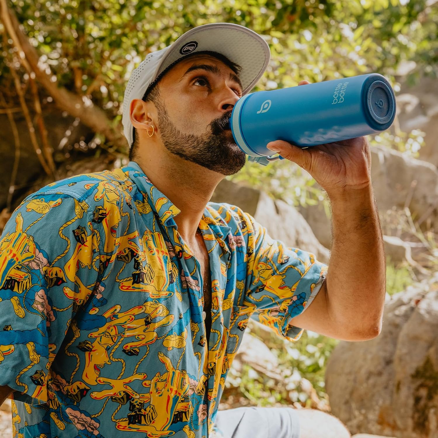 HYDRO Bottle Shaker for protein, coffee and cocktails (3 in 1)