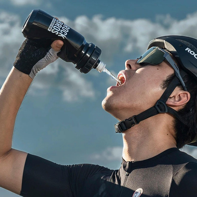 HYDRO RidePro lightweight, versatile, with a quick-drinking valve