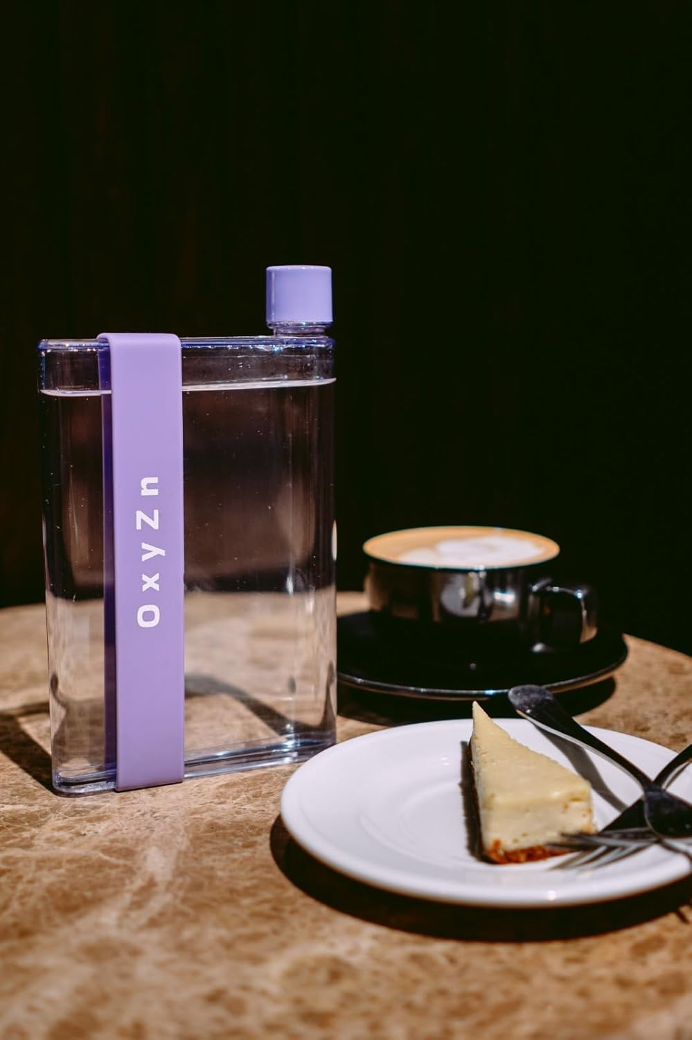 HYDRO LuxeShield™. Practicality and style in one compact format.