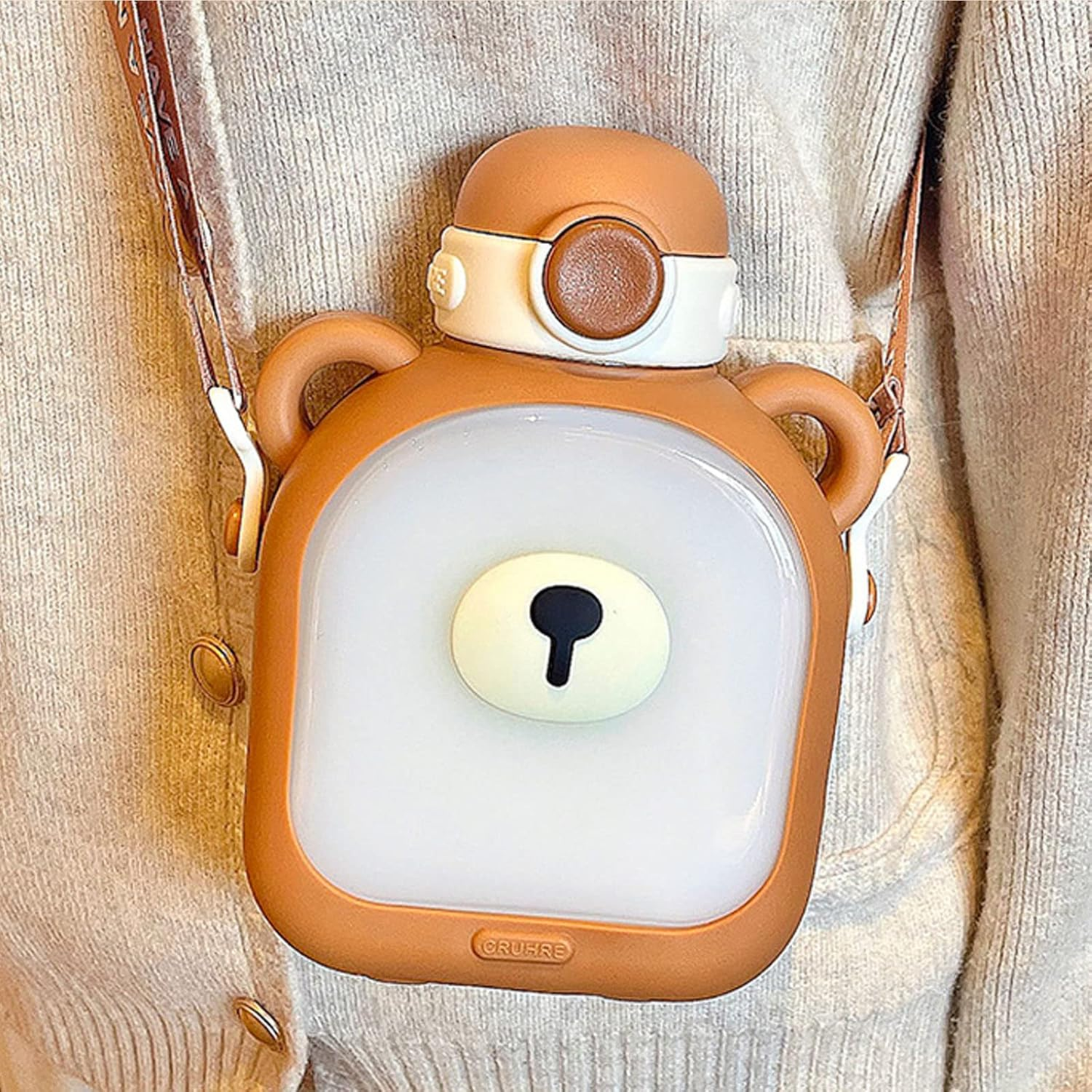 HYDRO Kawaii. Eco-friendly, compact and convenient bottle with a cute teddy bear.