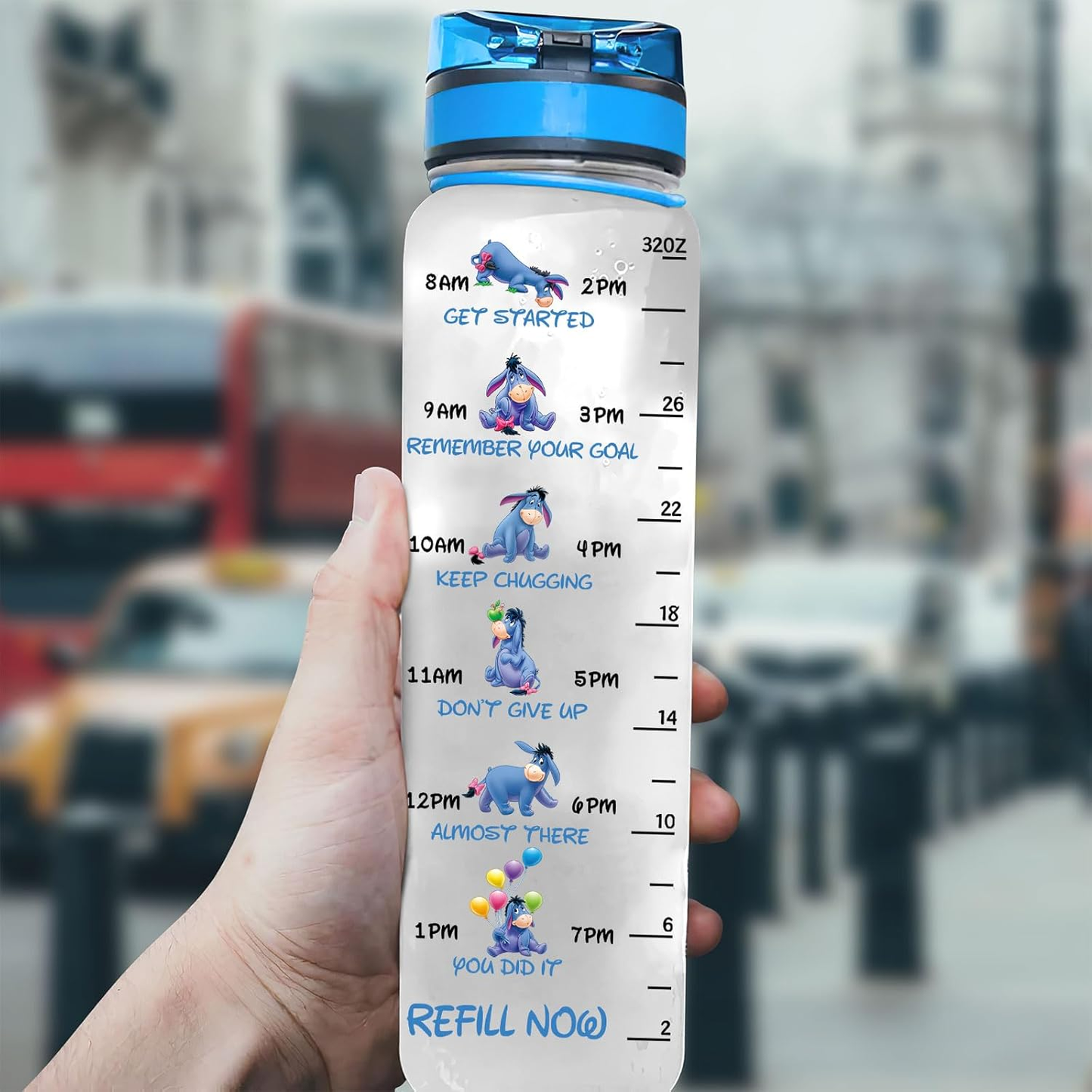 HYDRO FlowTrack. Smart sports bottle with filter and consumption scale.