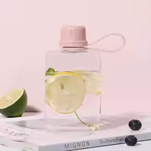 HYDRO SlimClear. Transparent, hermetic and ergonomic bottle for active people.