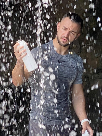 HYDRO PureUV. Smart bottle with water purification and thermal insulation.